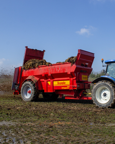 Titan Pro Muck spreaders