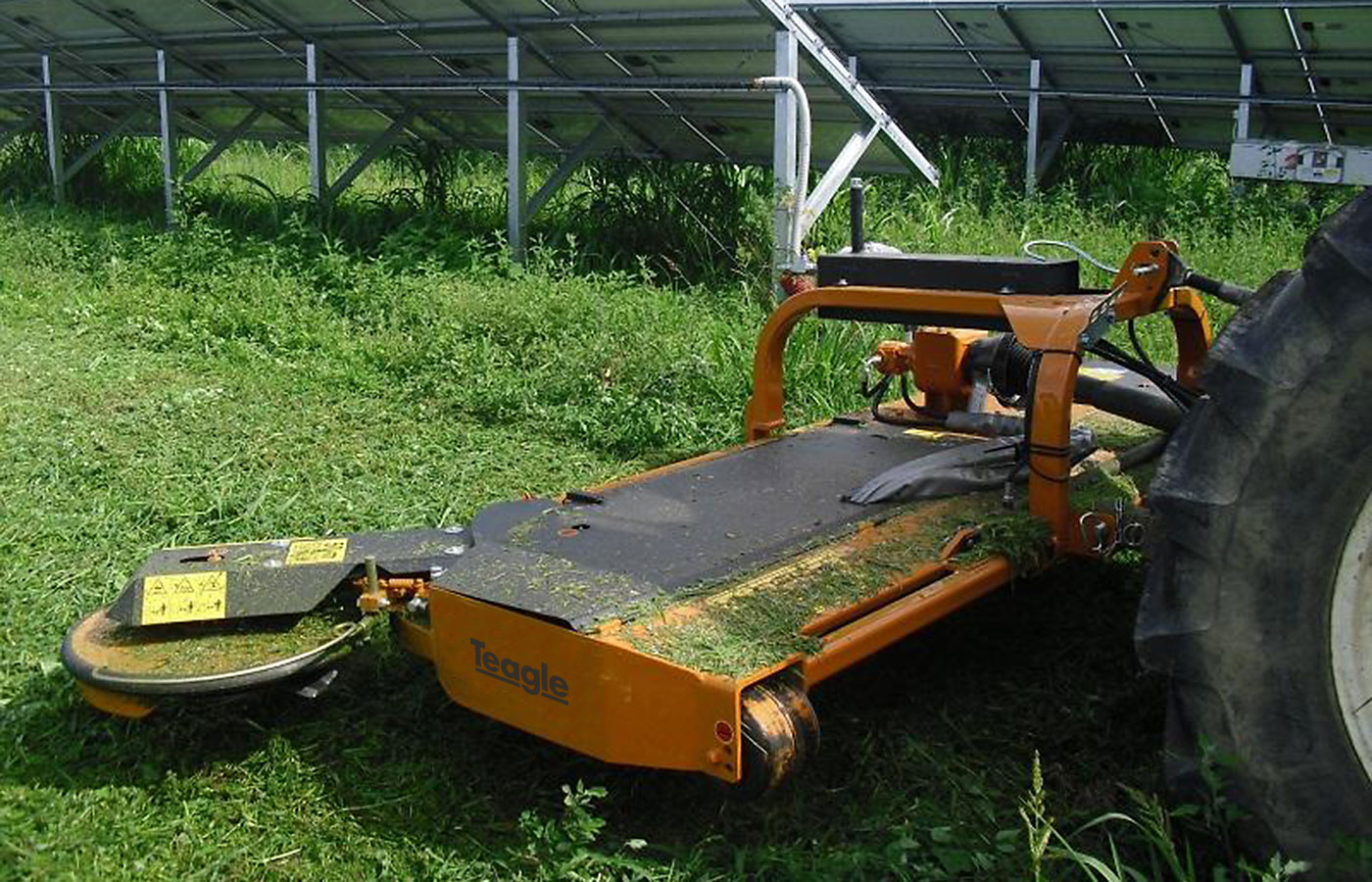 Découpe AV autour des panneaux solaires